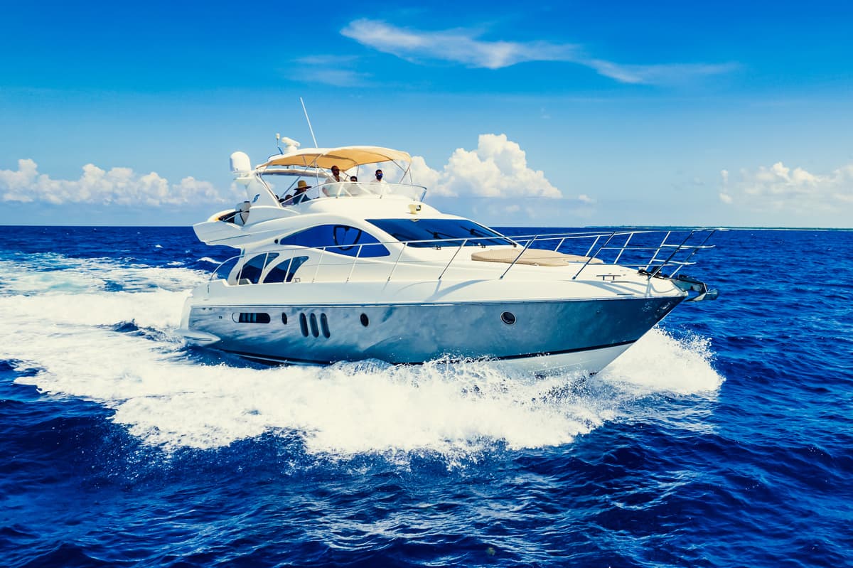 Azimut 58 yacht charter in Tulum