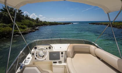 Azimut 43, private charter in Tulum