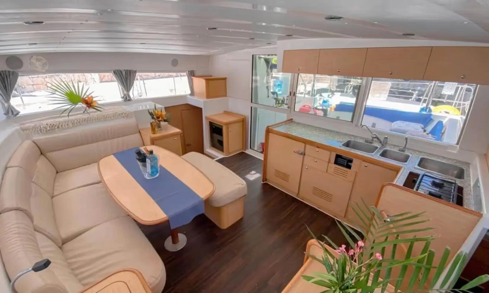 Lagoon 42, private charter in Tulum