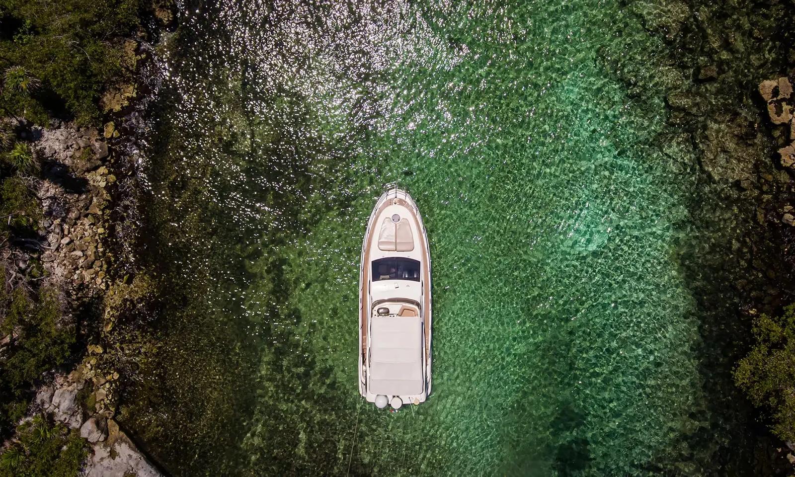Azimut 43, private charter in Tulum