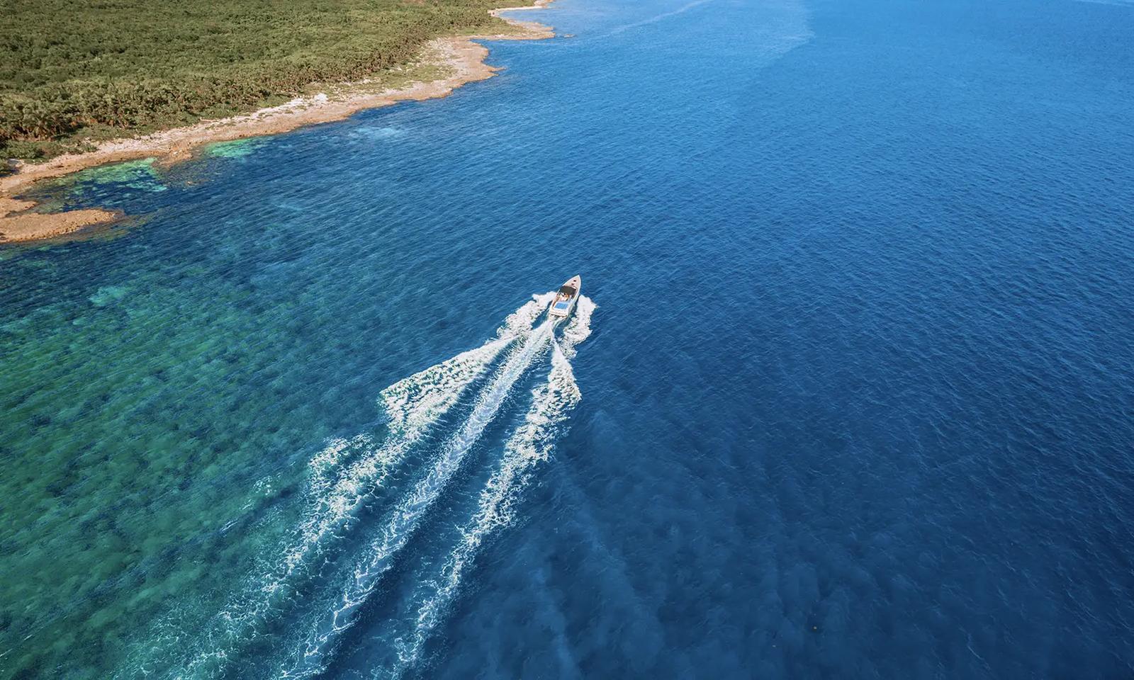 Van Dutch 40, private charter in Tulum
