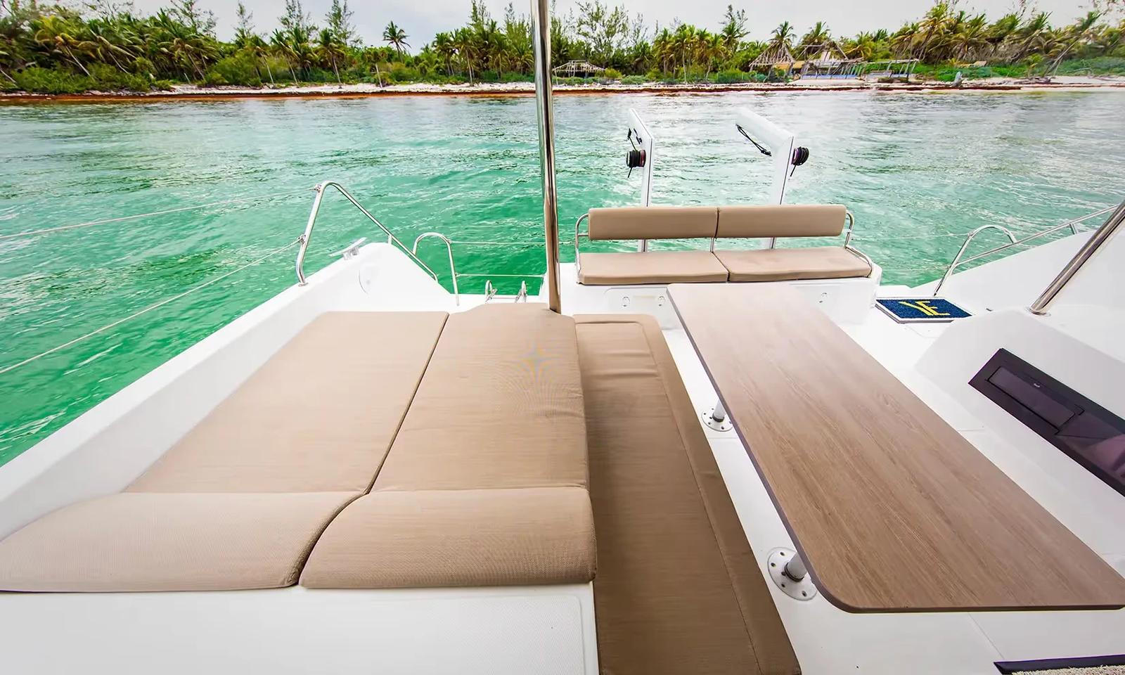 Aventura 34, private charter in Tulum