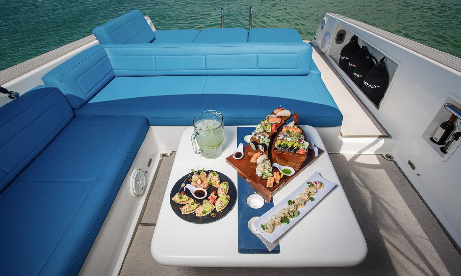 Van Dutch 40, private charter in Tulum