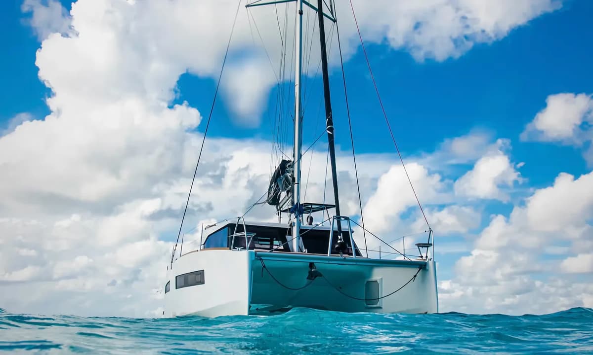 Aventura 34 yacht charter in Tulum