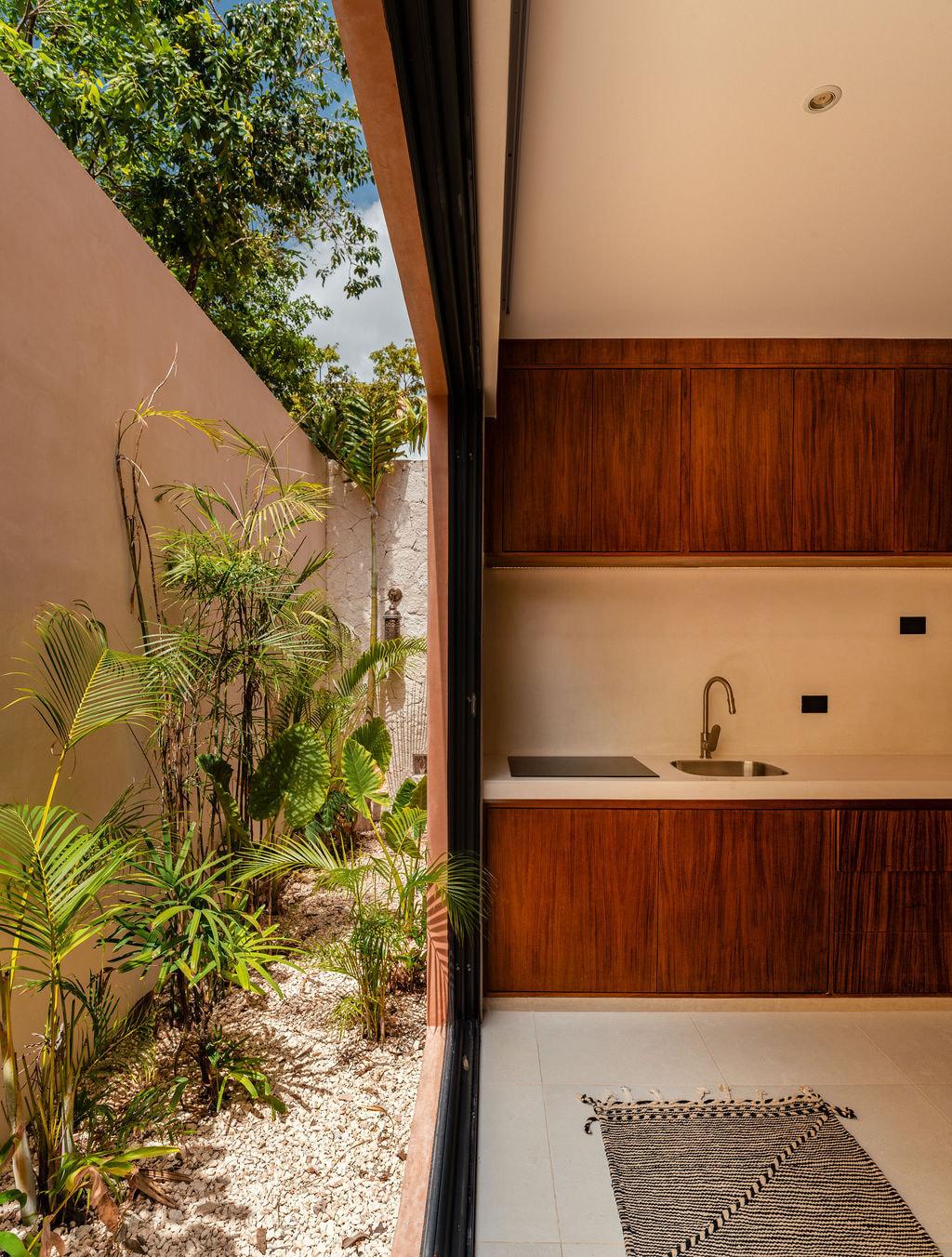 Garden-level kitchenette