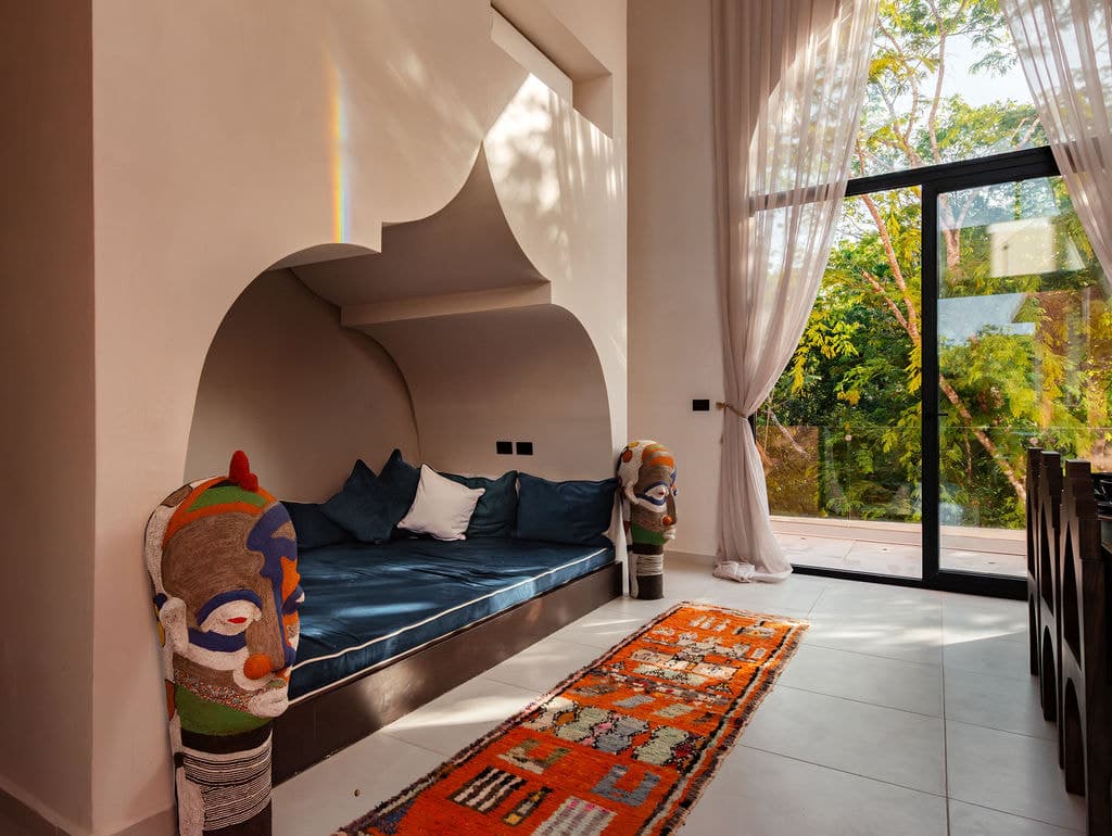 Alcove seating with cushions and rug