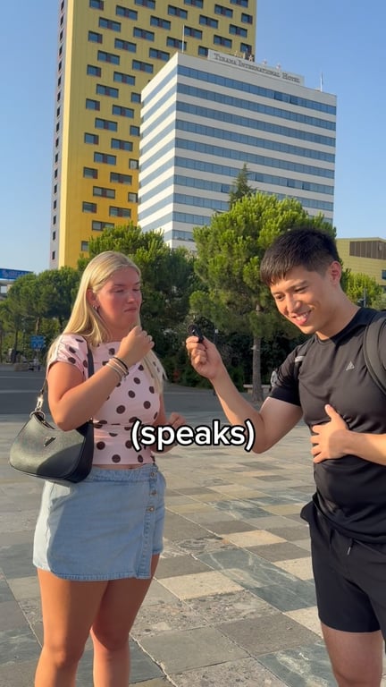 Instagram post by @preply: Multilingual Dutch Group 🤯
.
If you want to learn languages use @preply 📚
Use the link i