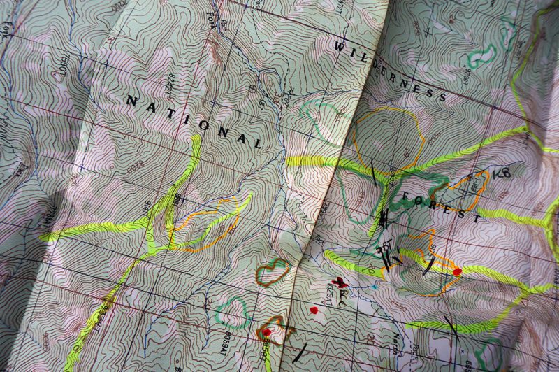 10 yellow is ridge lines, green is feeding, oarnge is bedding, used water is blue, red is vantage points, used trails are lines dredit