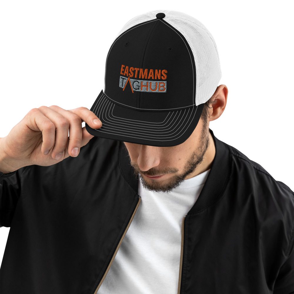 snapback-trucker-cap-black-white-front-609eeef06fd04