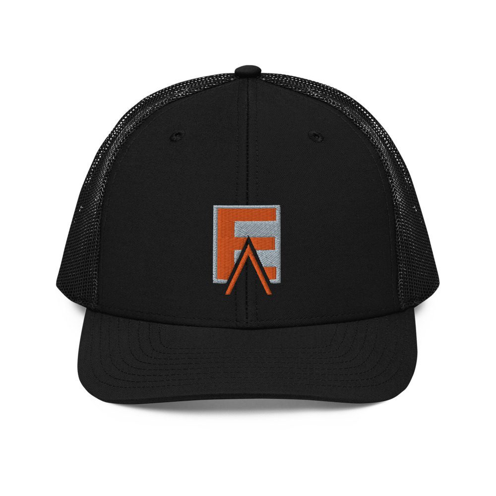 snapback-trucker-cap-black-front-617820b6b0916