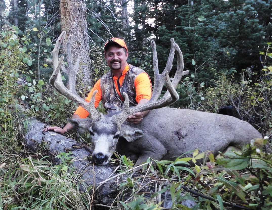 Eastmans Taghub Elite Mule Deer Bryan M