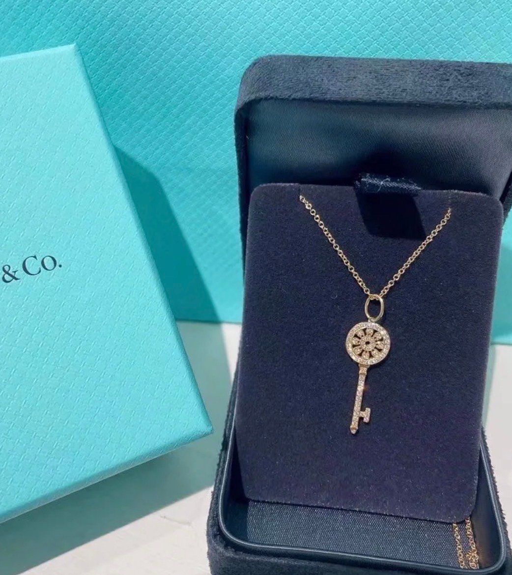 티파니 키 페탈(only 펜던트) 네크리스