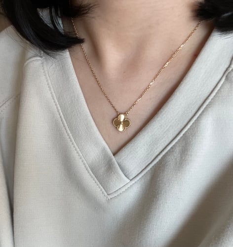 첫 목걸이 페이브릴에서 구매했어요