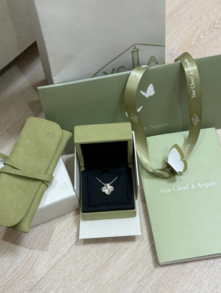 반클리프 아펠 알함브라 기요세 빈티지 네크리스 찾고있어요