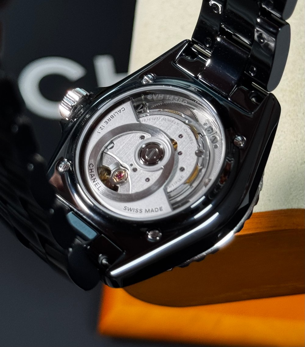 샤넬 J12 팬텀 워치 - 시계