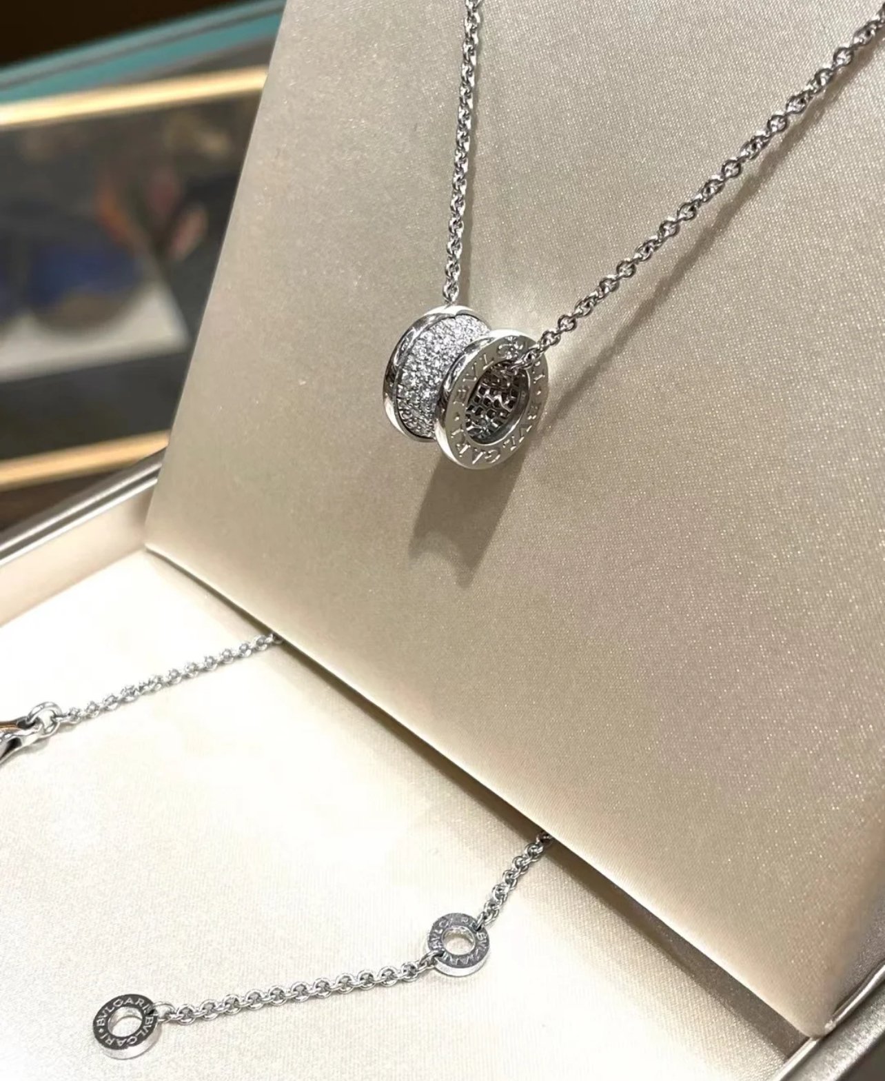 불가리 비 제로 원 네크리스