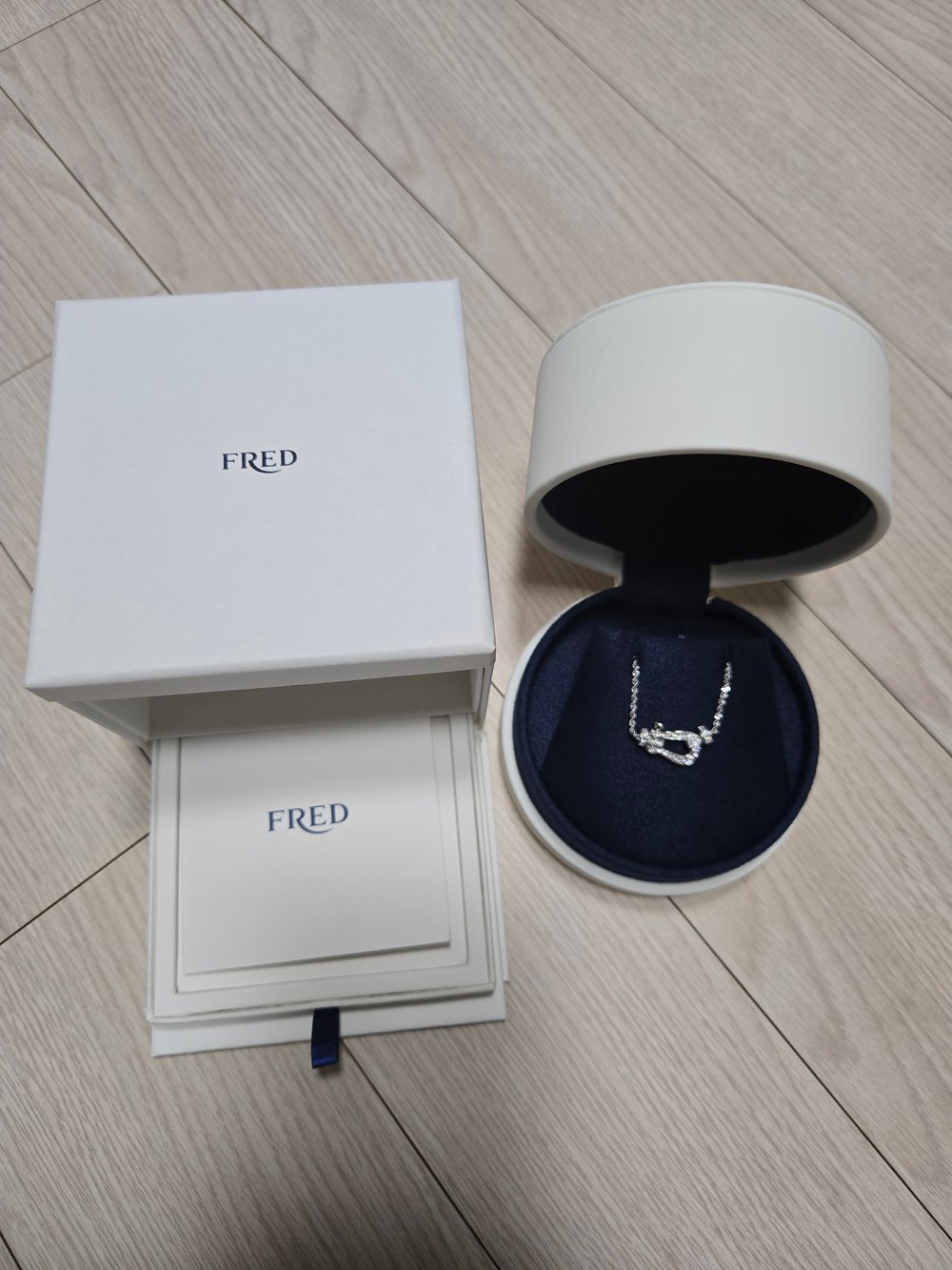 프레드 포스텐 네크리스