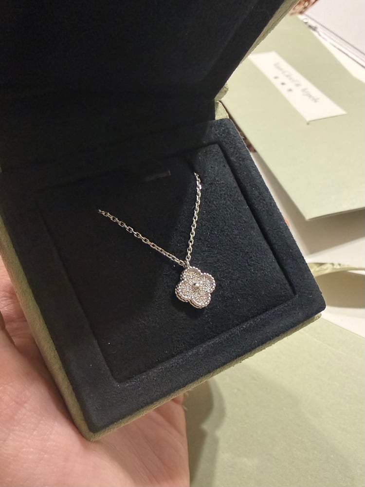 원하던 목걸이를 만났어요🍀