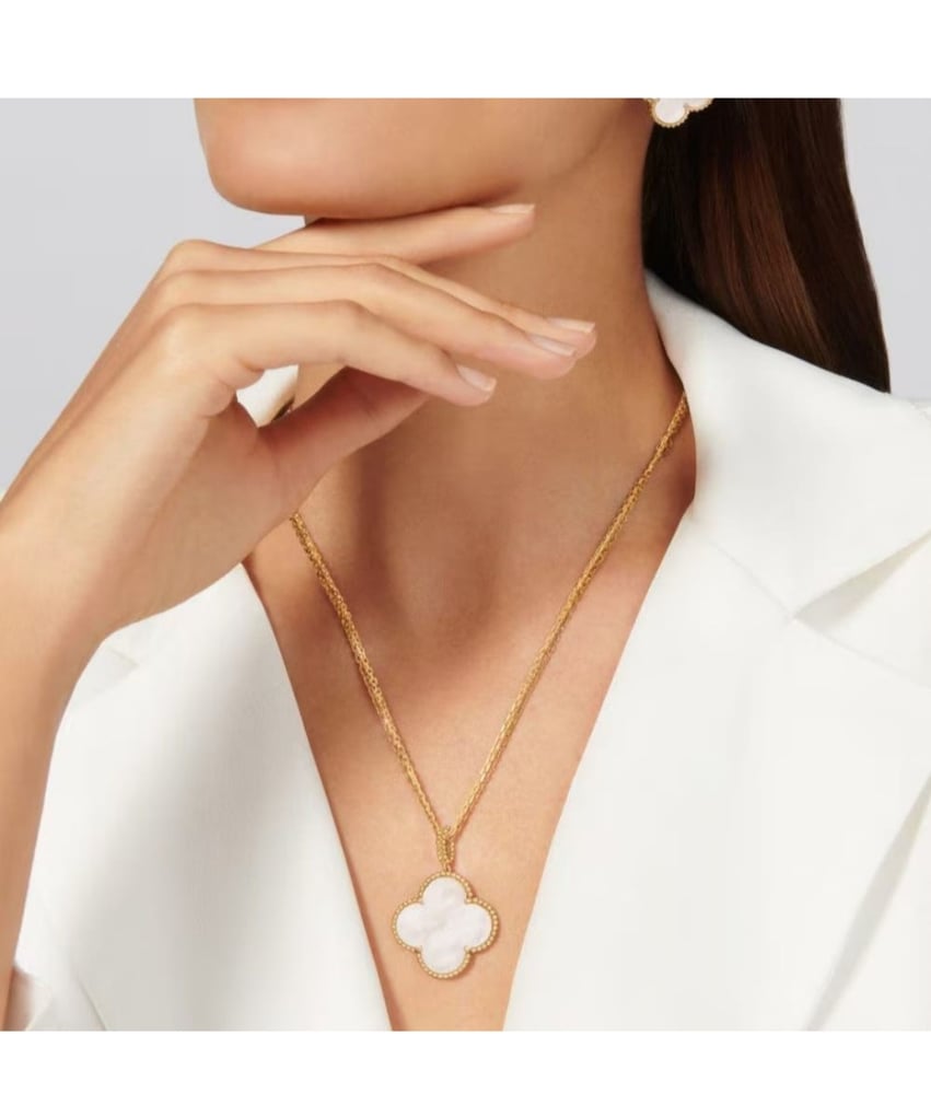 반클리프 아펠 알함브라 롱 매직 네크리스 찾고있어요