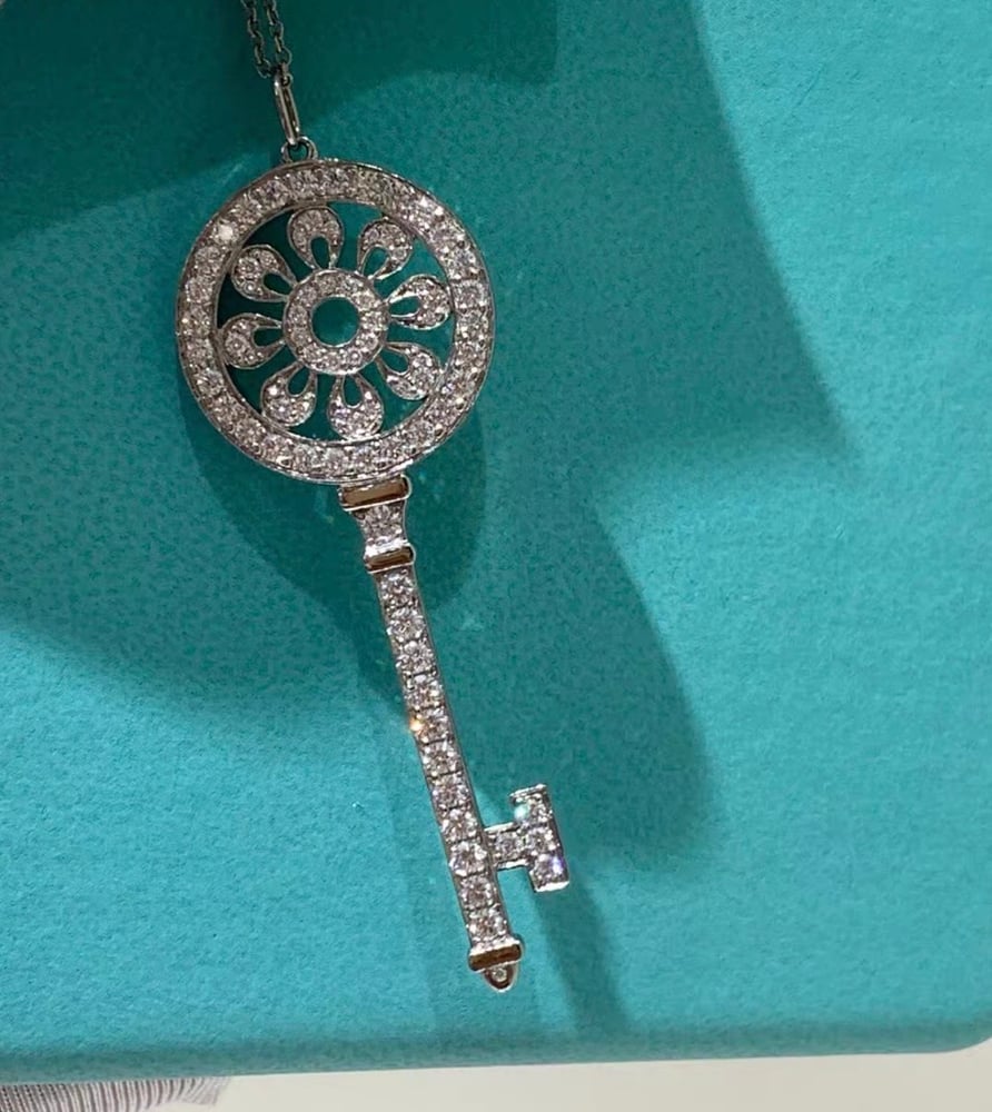 티파니 키 페탈 (체인 40.6cm) 네크리스 찾고있어요