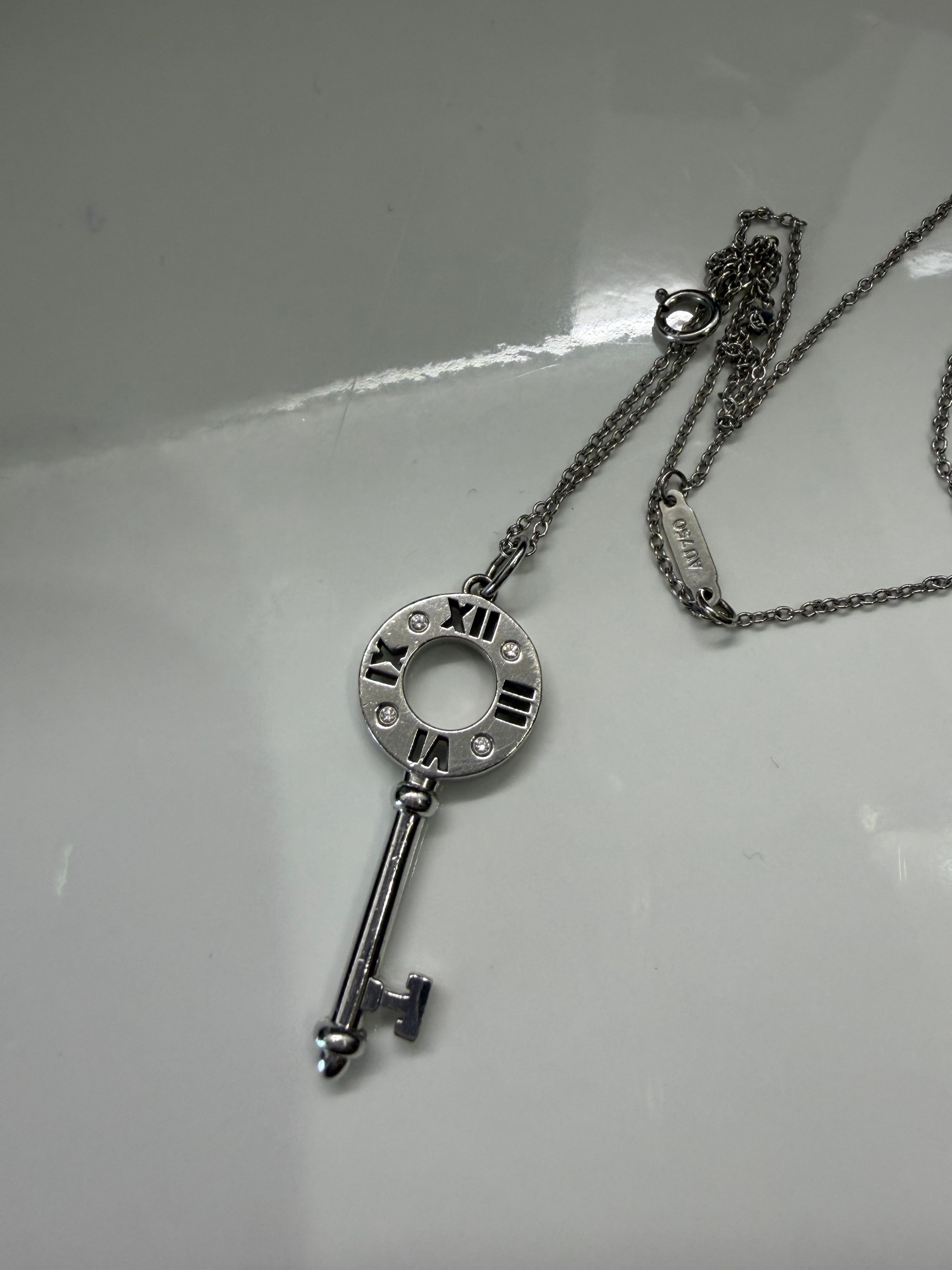 티파니 키 네크리스