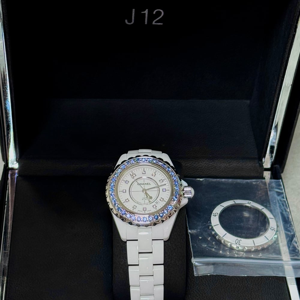 샤넬 J12 워치 - 시계