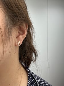 프레드귀걸이 새상품급 100만원저렴하게 구매!