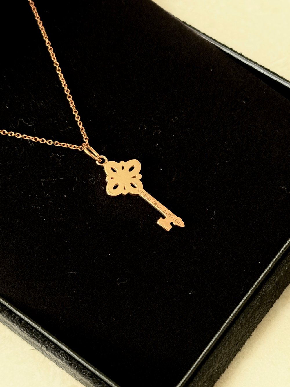 티파니 키 플뢰르 드 리스(체인 40.6cm) 네크리스 - 목걸이