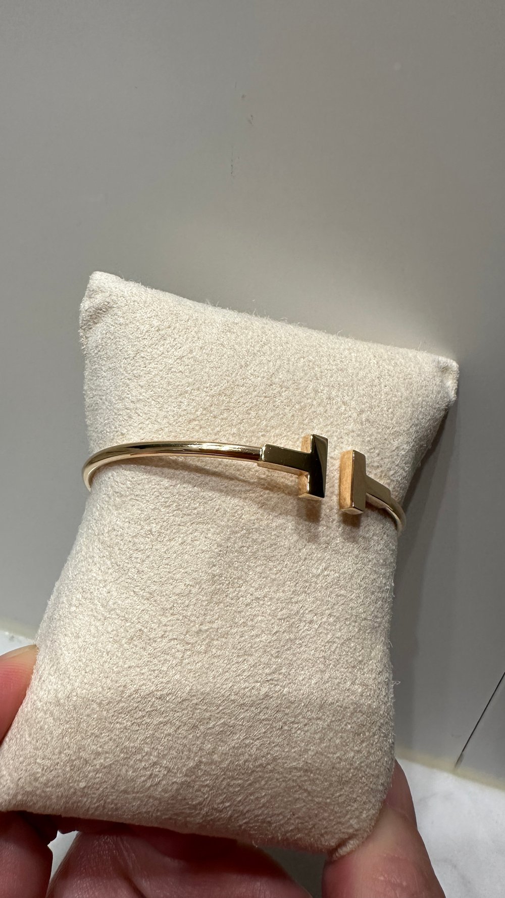 티파니 T 와이어 브레이슬릿 - 팔찌