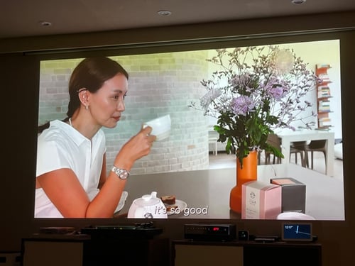 좋아하는 유튜버의 주얼리 모먼트 포착