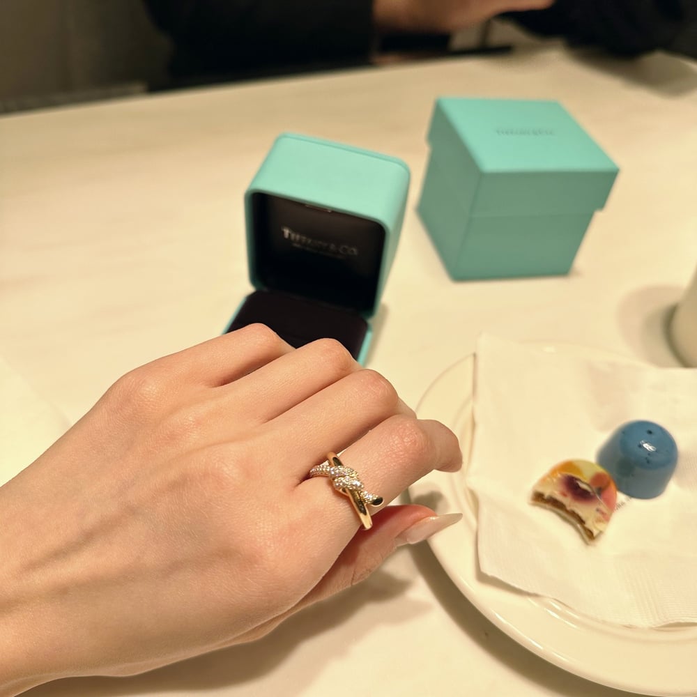 저도 구매해보려구요