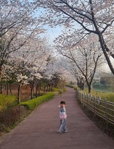 ucheww 프로필 이미지