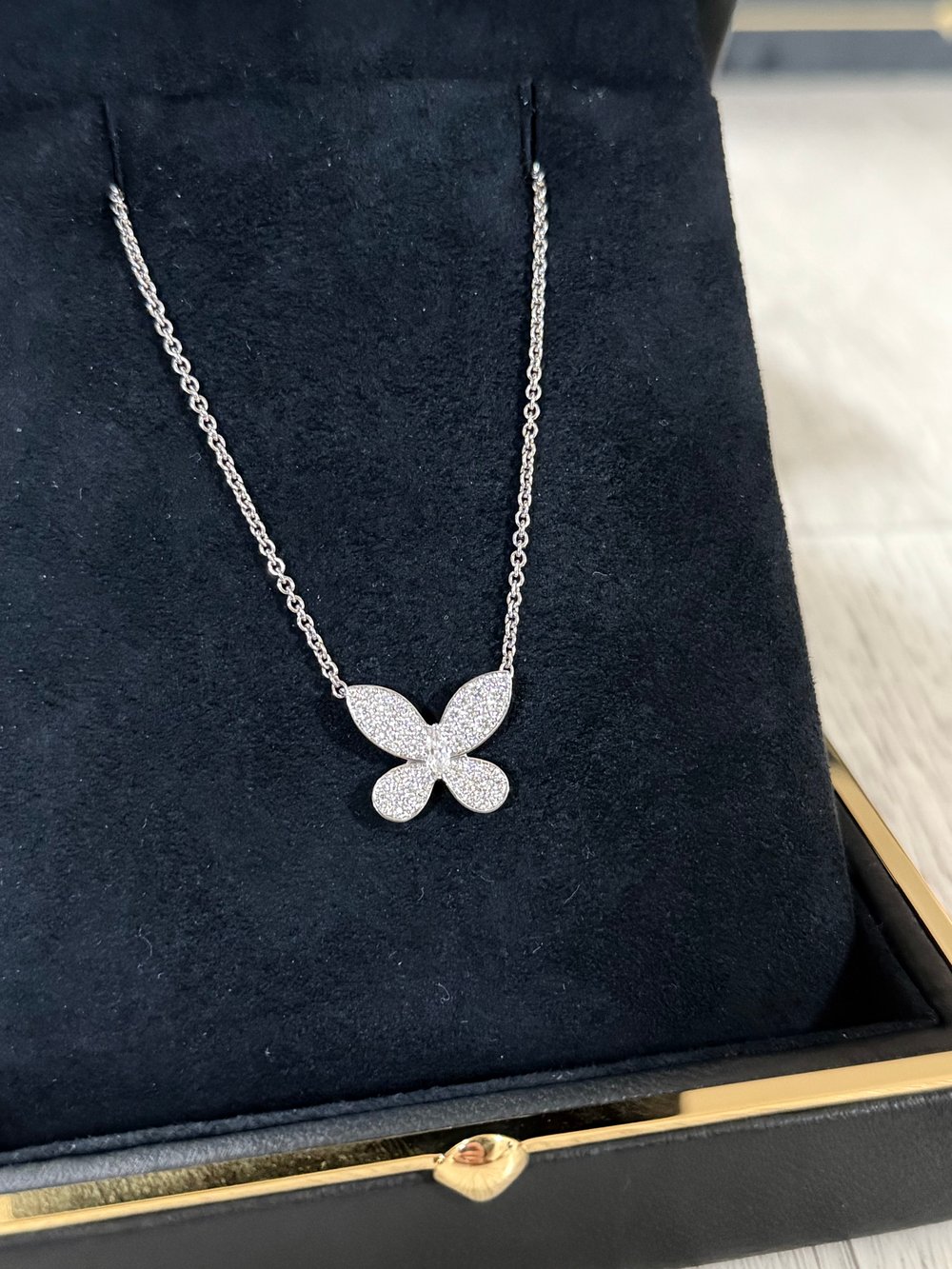 그라프 버터플라이 네크리스