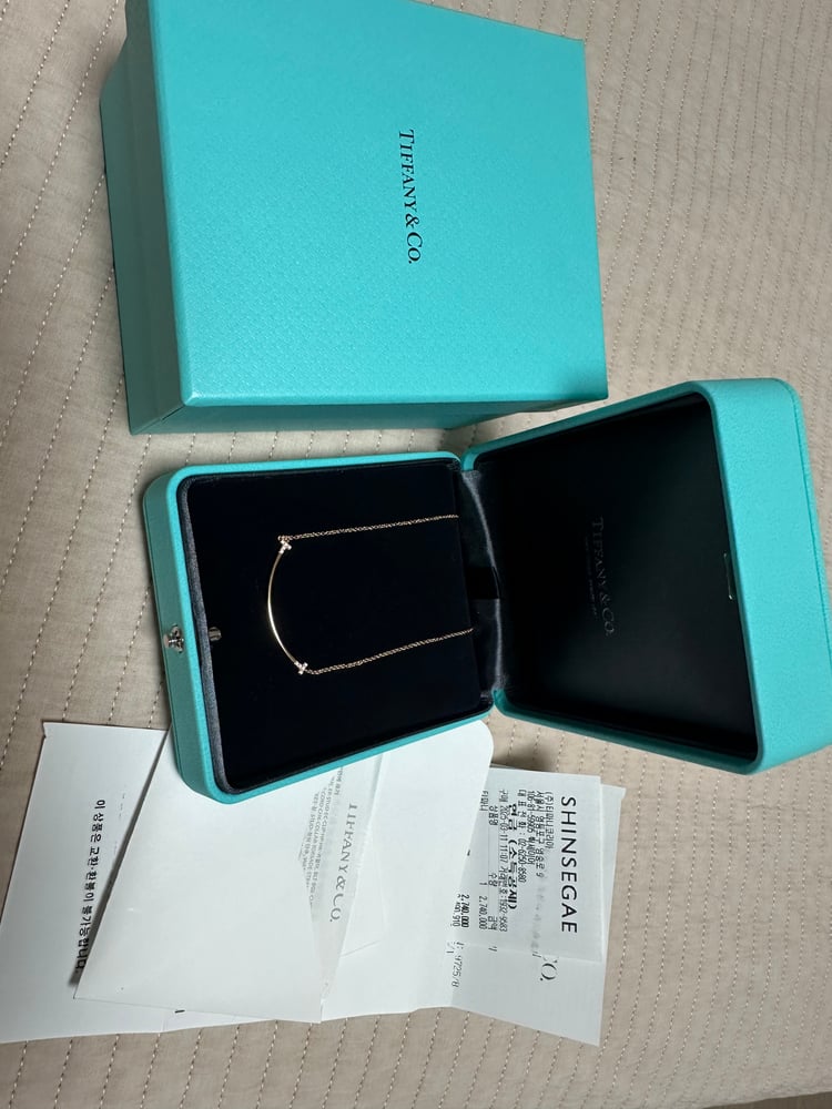 티파니 T 스마일 스몰 네크리스 찾고있어요