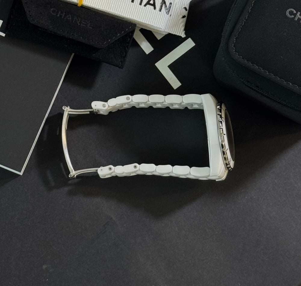 샤넬 J12 워치 - 시계