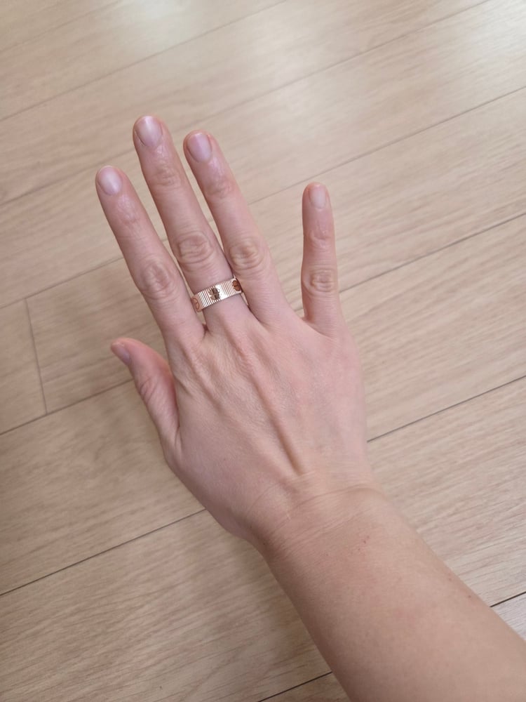 묵직하고 존재감있는 까르띠에 신상 링! 💍