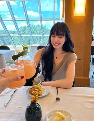 클래식은 영원한, 반클리프 알함브라 오닉스 네크리스