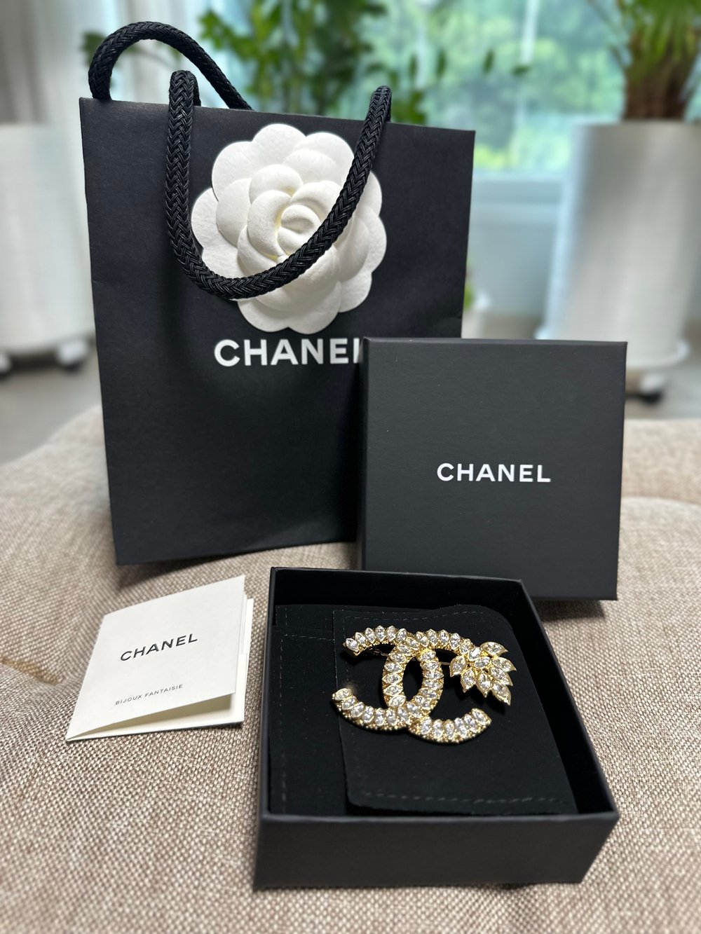샤넬 브로치