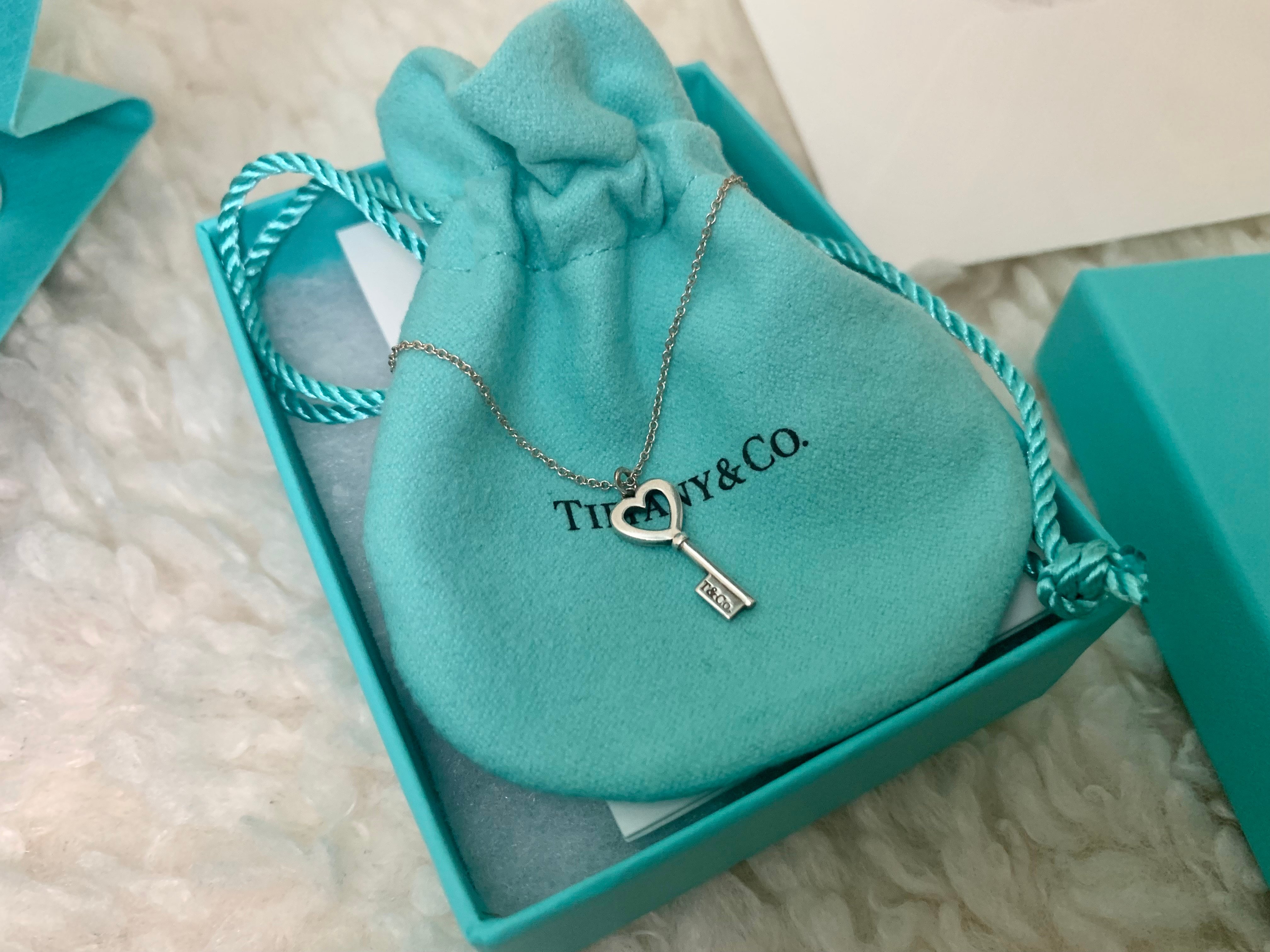 티파니 키 하트 네크리스