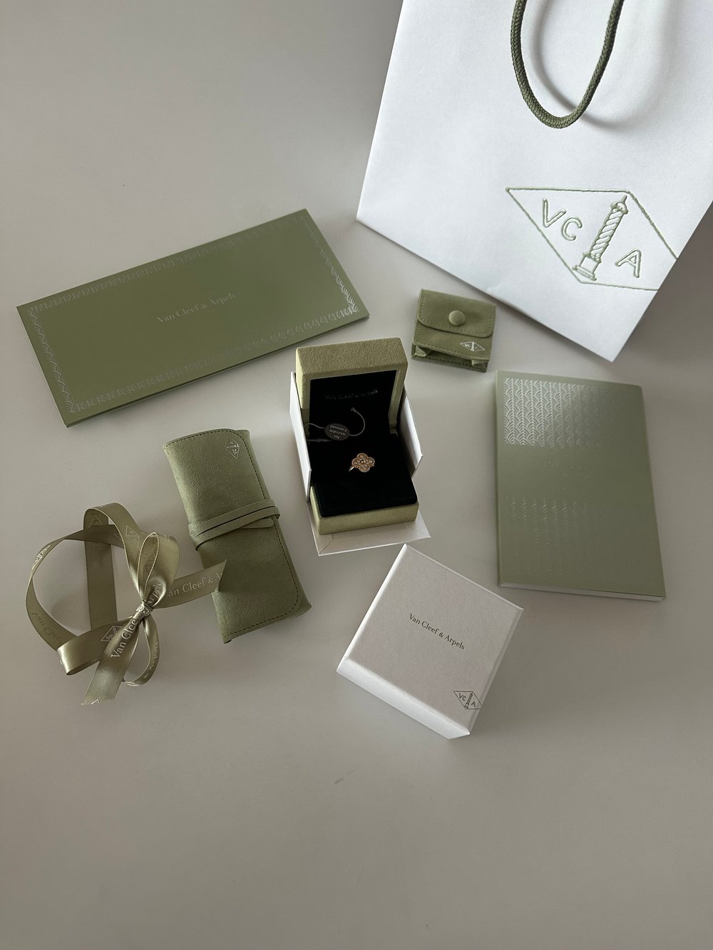 반클리프 아펠 알함브라 링 - 반지