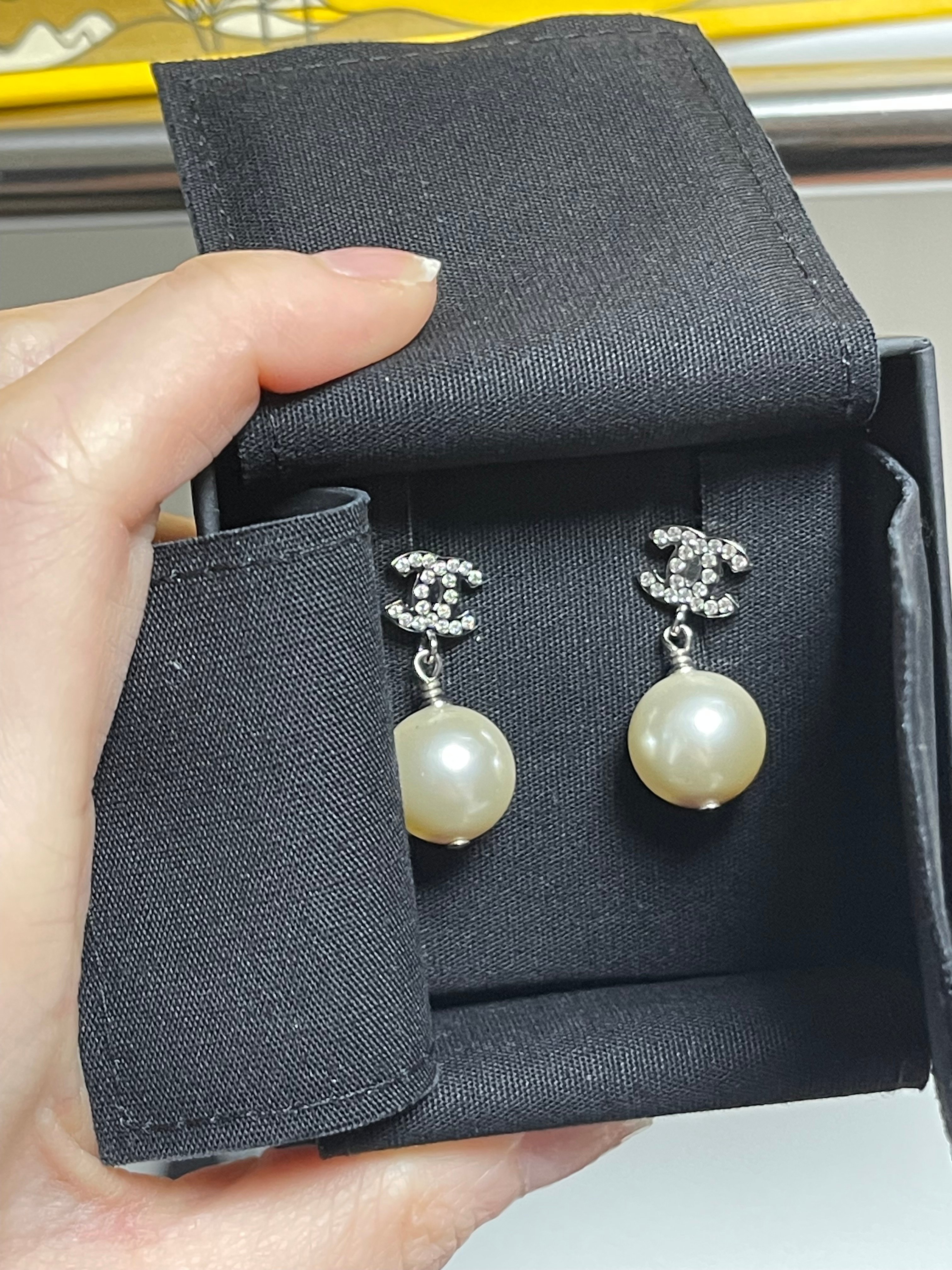 샤넬 진주 드롭 귀걸이 이어링