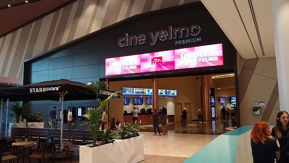 Cine Yelmo programa hoy ‘La importancia de llamarse Ernesto’ a las 20:00