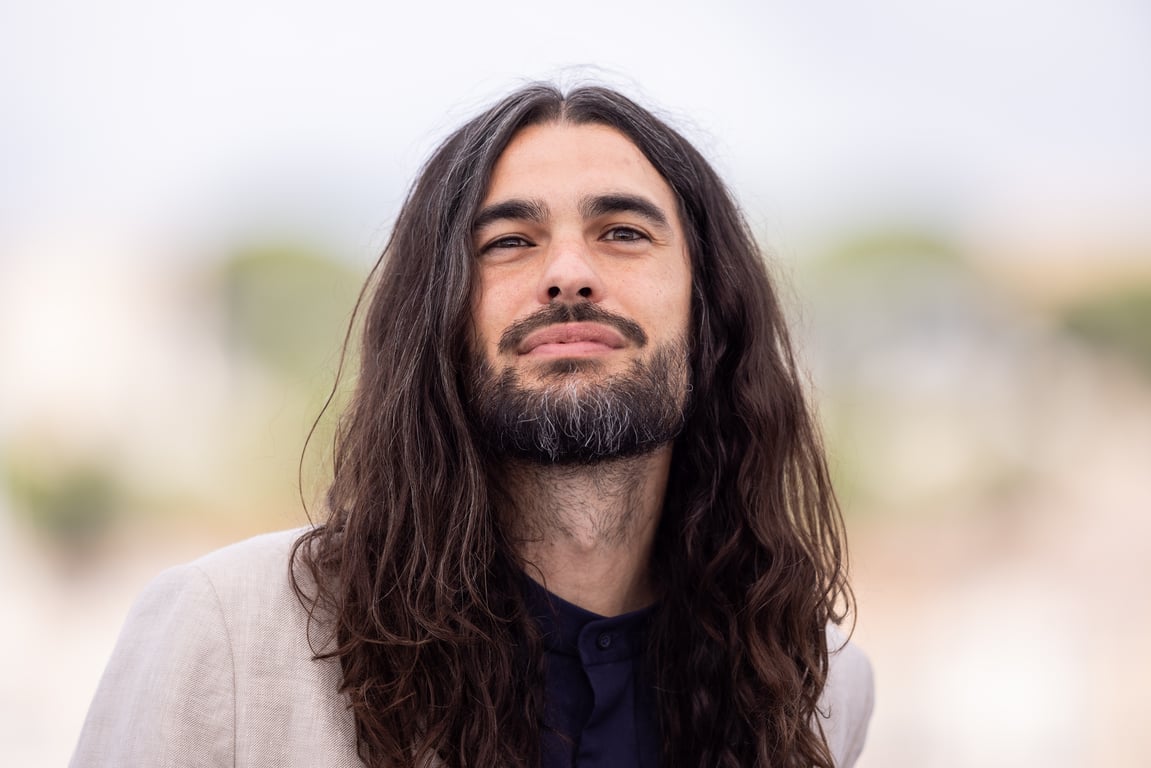 Óliver Laxe, director de ‘Sirât’, fotografiado en circuito de festivales en 2025