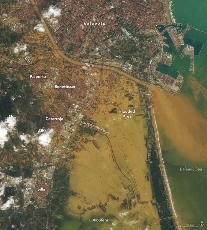 Imagen satelital de zonas inundadas en el área metropolitana de Valencia tras la DANA de 2024