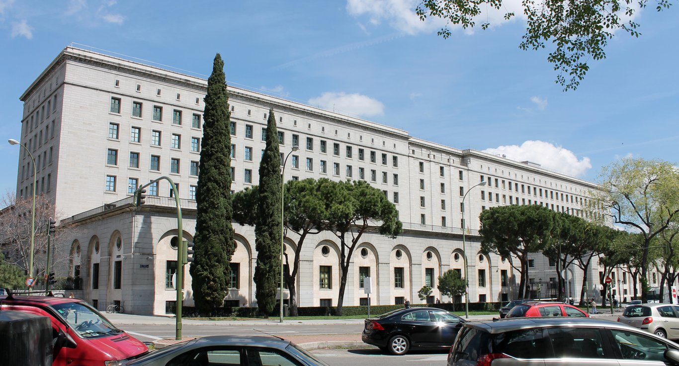 El Gobierno lanza 800 millones para industria y renovables: puertos e hidrógeno