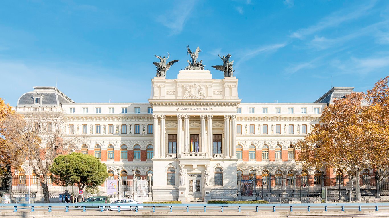 El Gobierno ordena confinar todas las aves al aire libre por gripe aviar