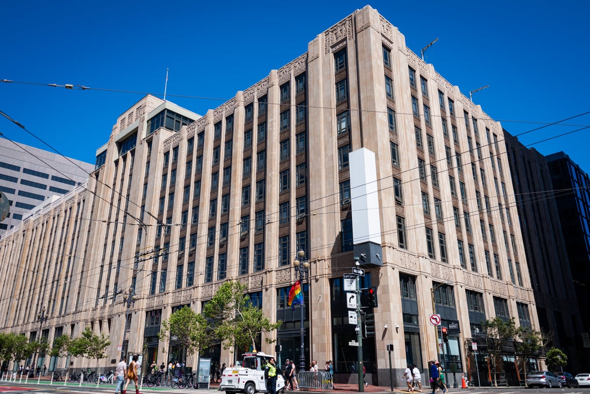 Fachada de la sede de X (Twitter) en Market Street, San Francisco