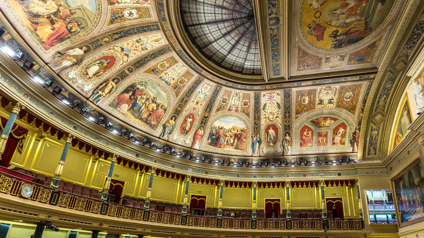 Interior del hemiciclo del Congreso de los Diputados durante una sesión