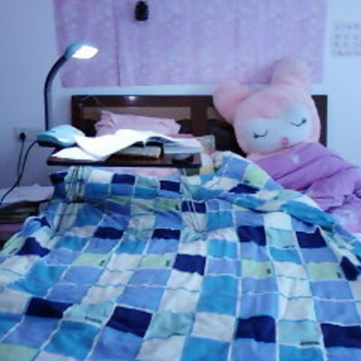 窝在被窝看小说