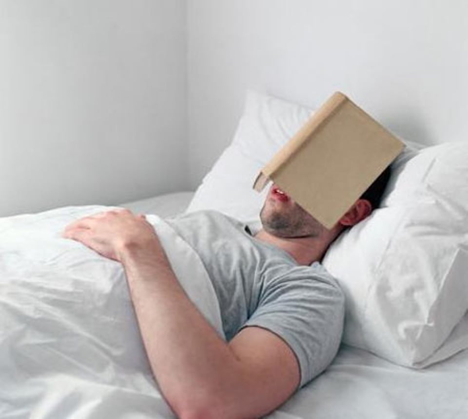 睡前看书